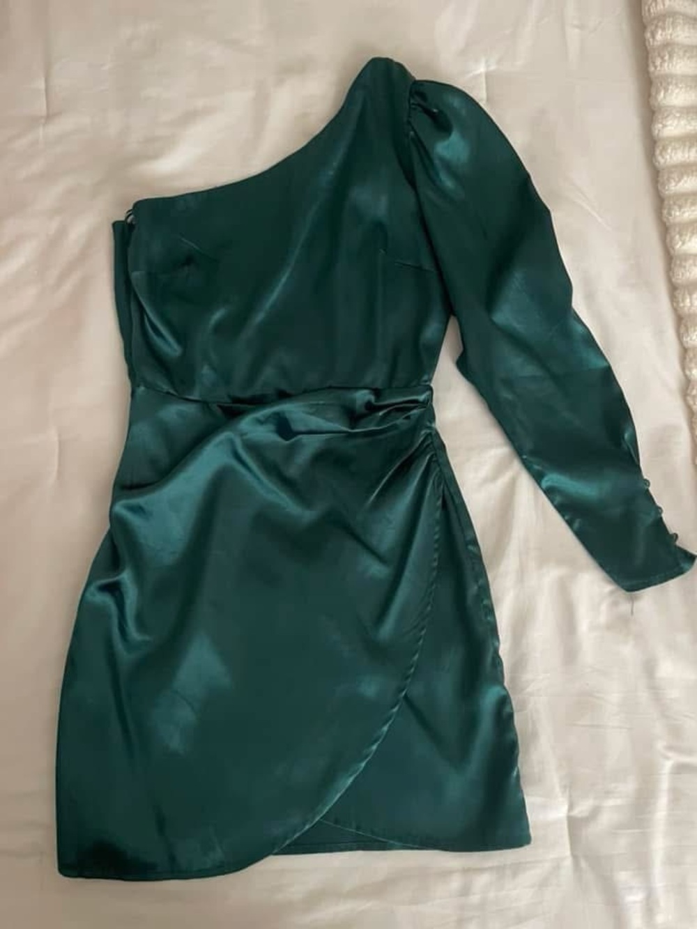 One-Shoulder Emerald Green Satin Mini Dress